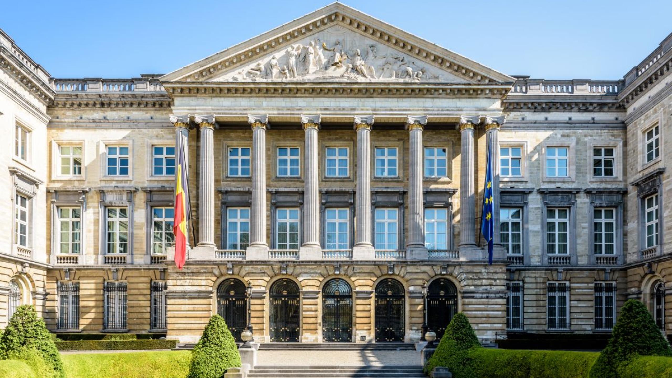 Voorgevel Paleis der Natie in de Wetstraat.